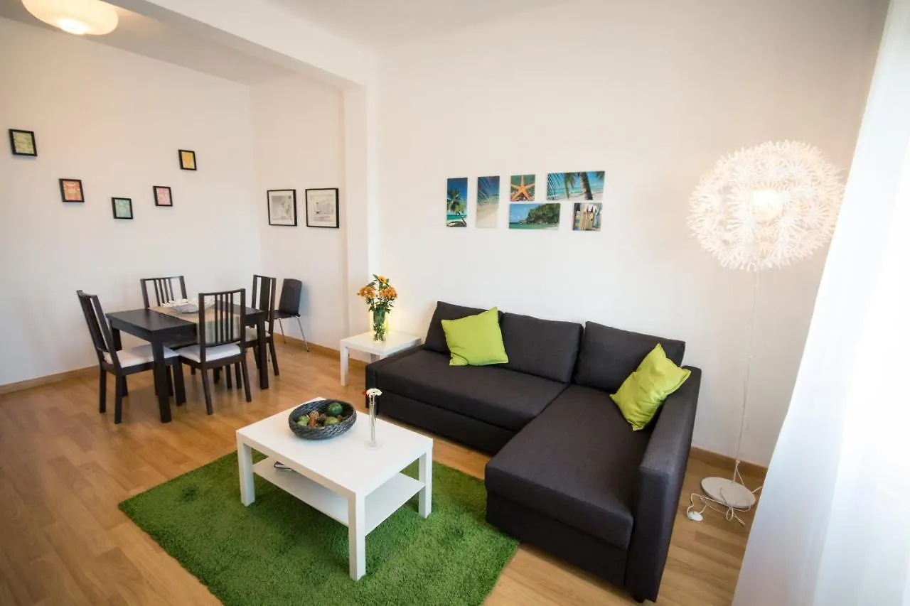 Holidays2Malaga Heredia 3 Bedroom Opposite Malaga Port