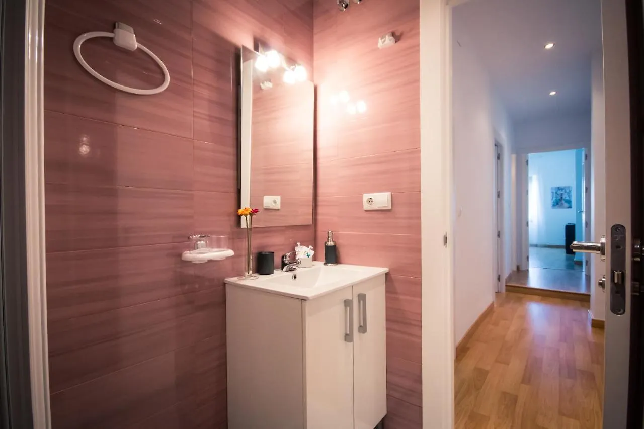 Apartment Holidays2Malaga Heredia 3 Bedroom Opposite Malaga Port