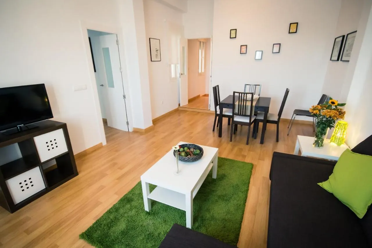 Apartment Holidays2Malaga Heredia 3 Bedroom Opposite Malaga Port