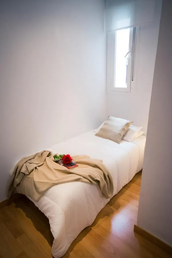 Holidays2Malaga Heredia 3 Bedroom Opposite Malaga Port Spain