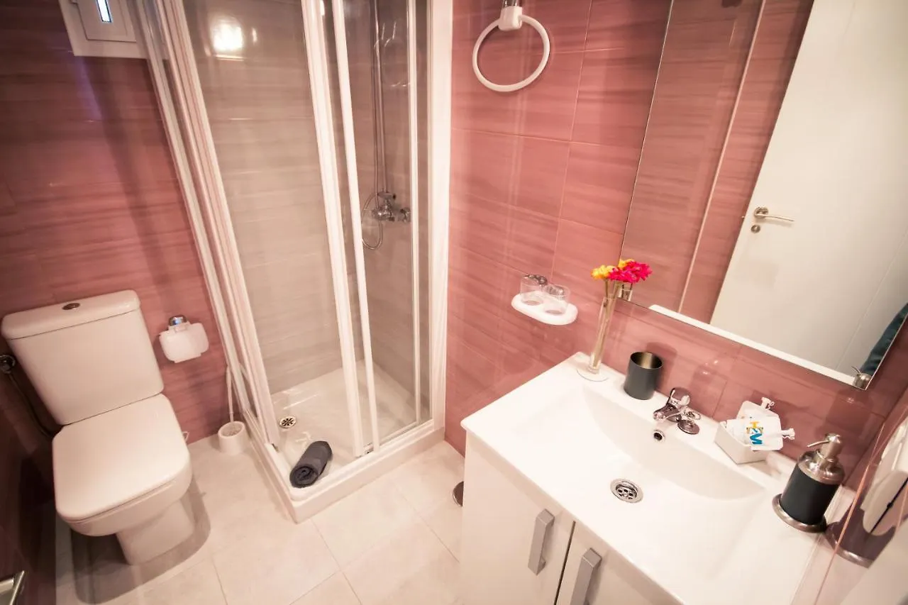 Apartment Holidays2Malaga Heredia 3 Bedroom Opposite Malaga Port Spain