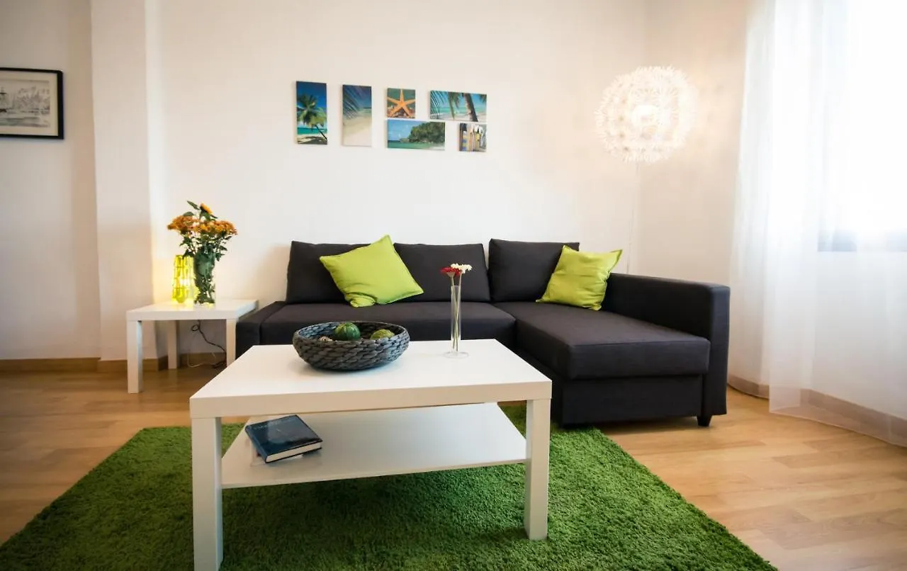 Holidays2Malaga Heredia 3 Bedroom Opposite Malaga Port 0*,  Spain