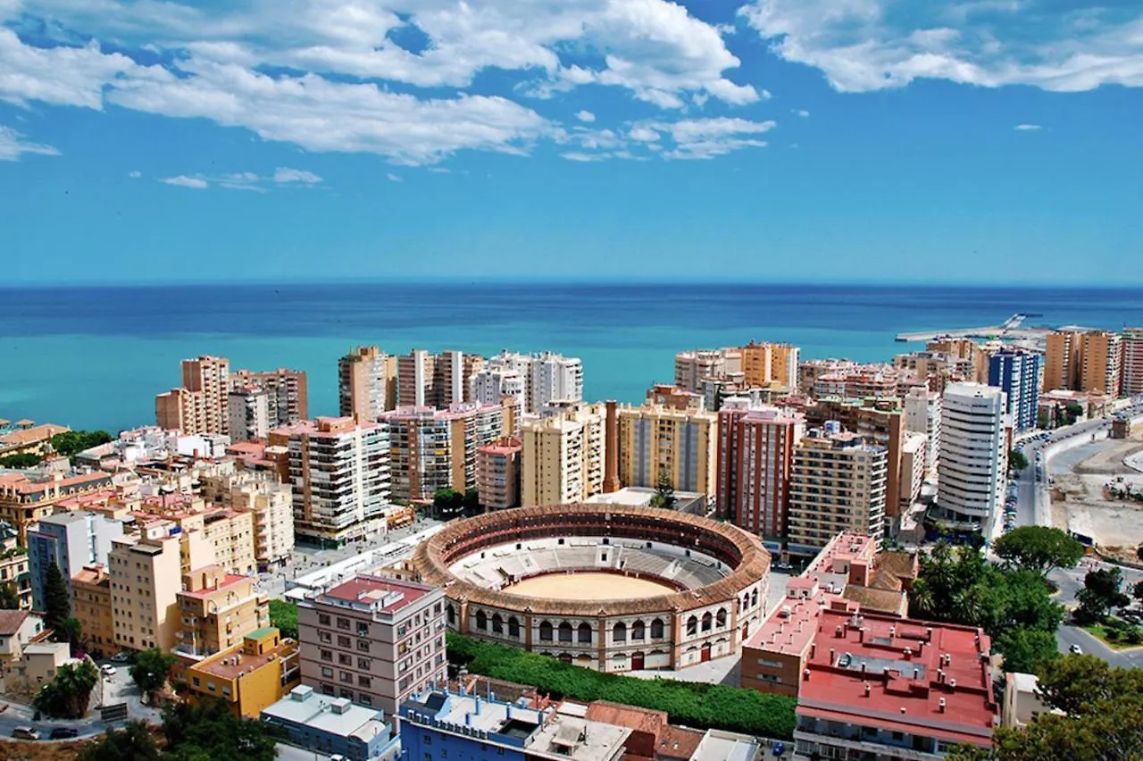 Holidays2Malaga Heredia 3 Bedroom Opposite Malaga Port Spain